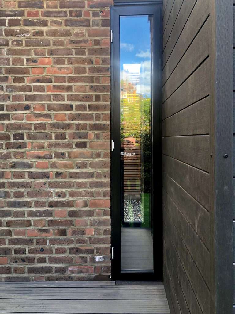 alu narrow door